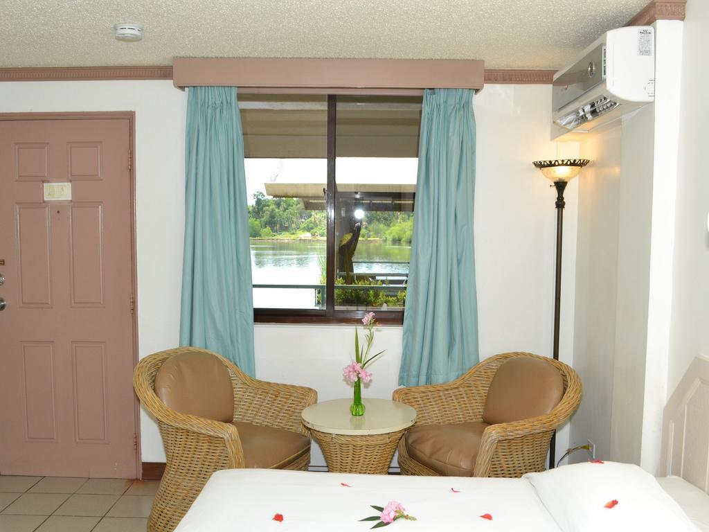 West Plaza By The Sea Hotel Koror Exterior foto