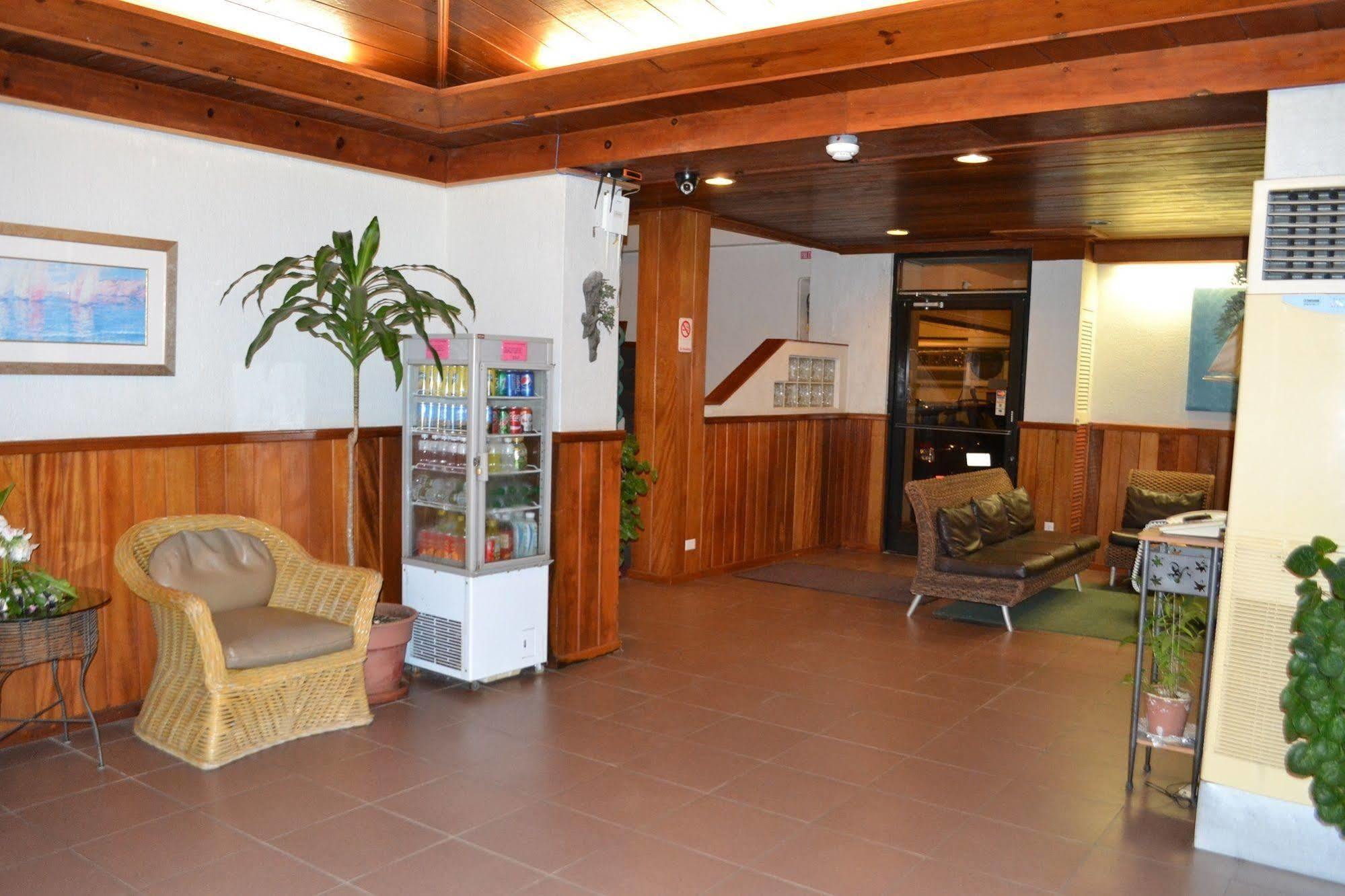 West Plaza By The Sea Hotel Koror Exterior foto