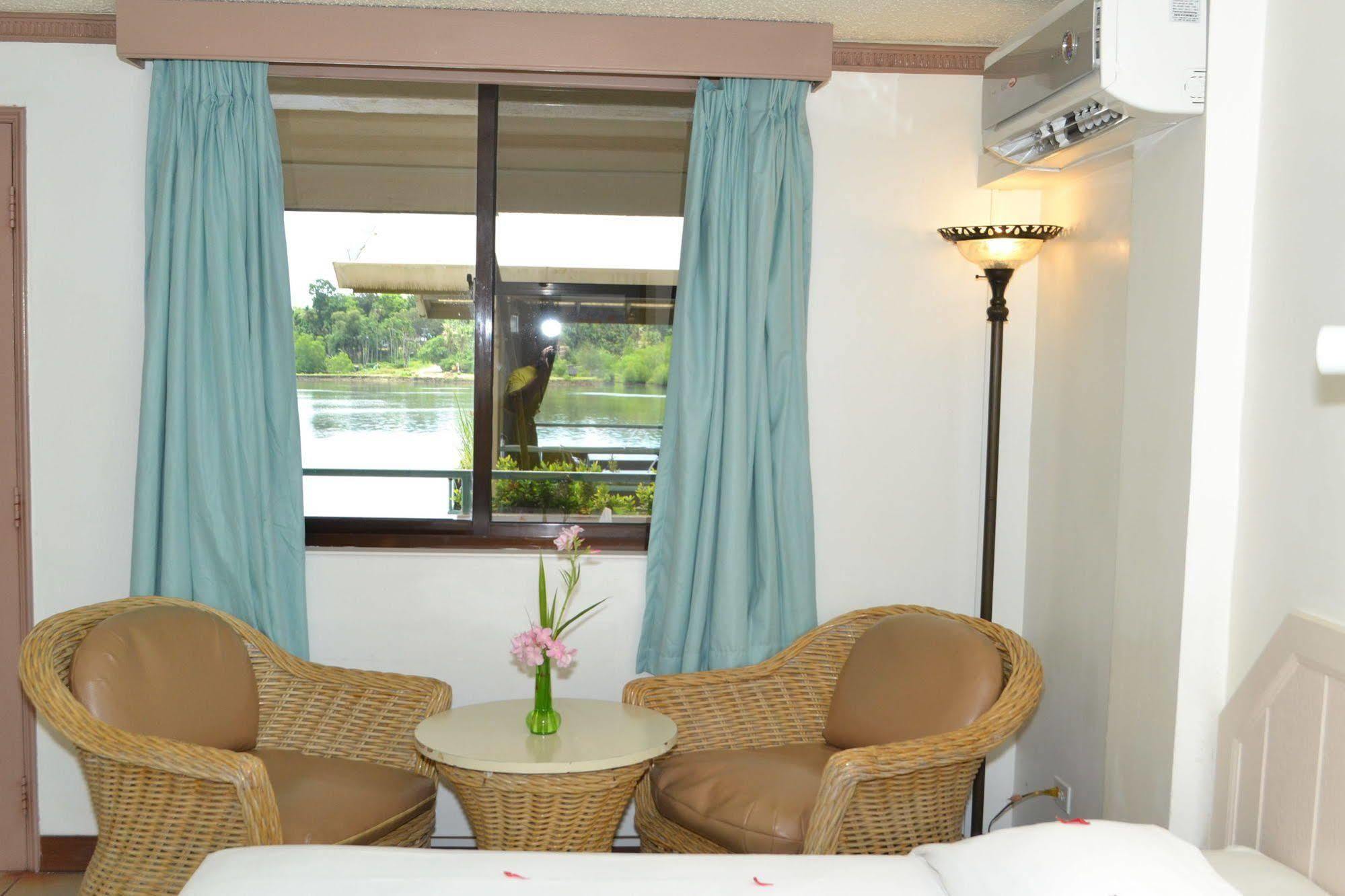 West Plaza By The Sea Hotel Koror Exterior foto
